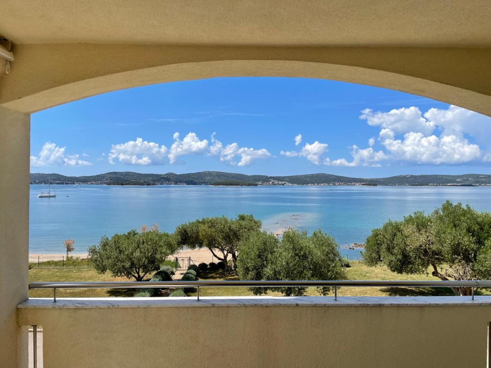Luxury Beach Apartment Биоград-на-Мору Экстерьер фото