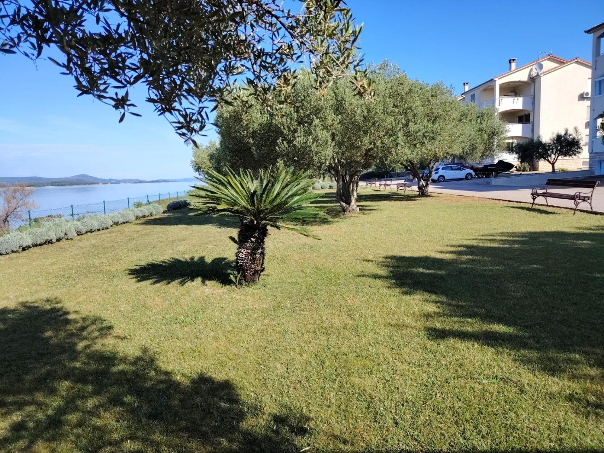 Luxury Beach Apartment Биоград-на-Мору Экстерьер фото